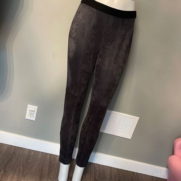 Jones New York Velvet Pull on Pants . NEW - Picture 1 of 3